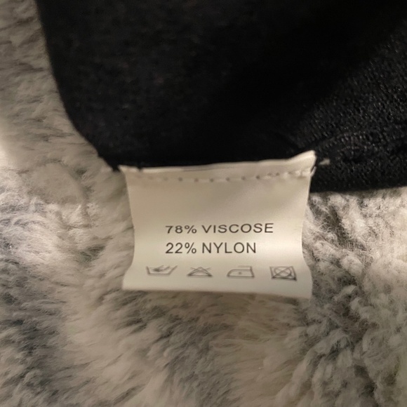 BELLDINI SWEATER, with RUFFLE NECLINE ,SIZE L - Picture 4 of 4